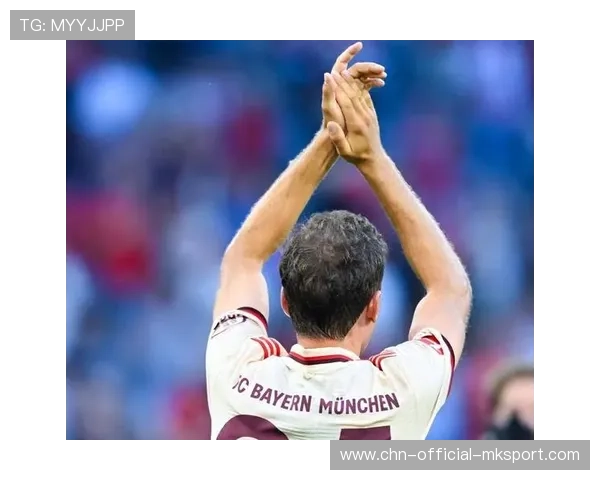 拜仁快速反击配合默契,穆勒补射绝杀对手 拜仁快速反击配合默契,穆勒补射绝杀对手